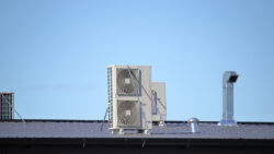 Comparing Portable vs. Roof-Mounted Industrial Evaporative Coolers Comparing Portable vs. Roof-Mounted Industrial Evaporative Coolers
